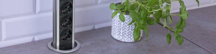 Aufbau / Einbau Steckdosen & versenkbare Steckdosenleisten von TecLines