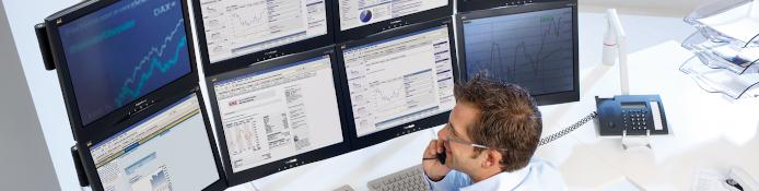 Tischhalterung für 8 Monitore / 8-fach Monitorhalterung Schreibtisch