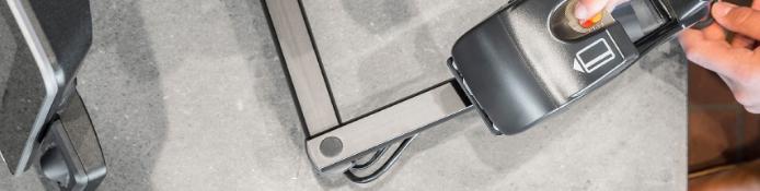 Tragarme, Schwenkarme am Point of Sale für POS Säulen schwenkbar