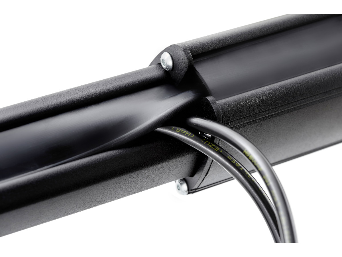 Edbak WMPV200 Beamer Wandhalterung 800-1300mm, schwarz integrierte Kabelführung