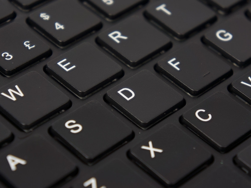 R-Go Compact Tastatur QWERTY (US) drahtgebunden RGOECQYBL, Tasten