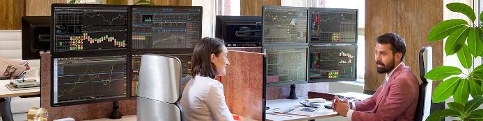 Tischhalterung für 4 Monitore / 4-fach Monitorhalterung Schreibtisch